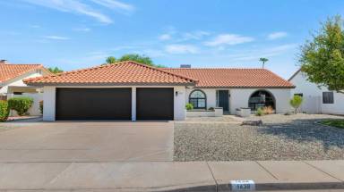 Main picture of 1439 S Almar
