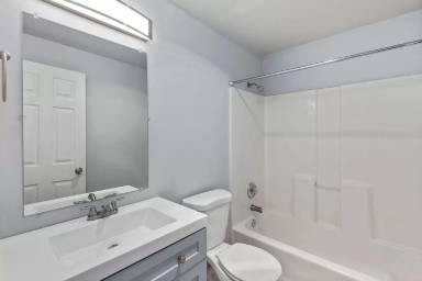 Main picture of 401 N Ash St