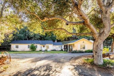 Main picture of 152 San Benancio Rd