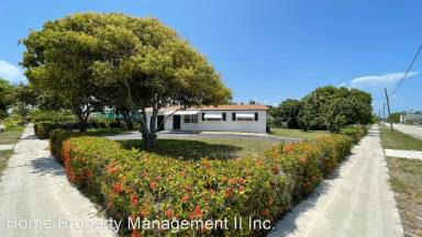 Main picture of 805 Date Palm Dr