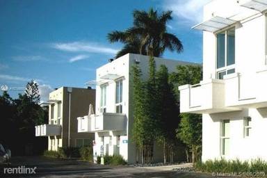 Main picture of 5830 SW 57th Ave