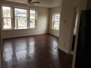 Main picture of 3167 N High St