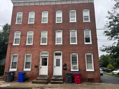 Main picture of 74 S Evans St