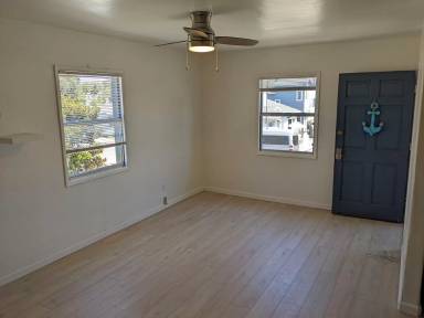 Main picture of 3868 Mission Blvd
