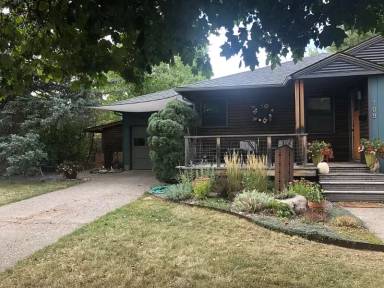 Main picture of 709 S 12th Ave