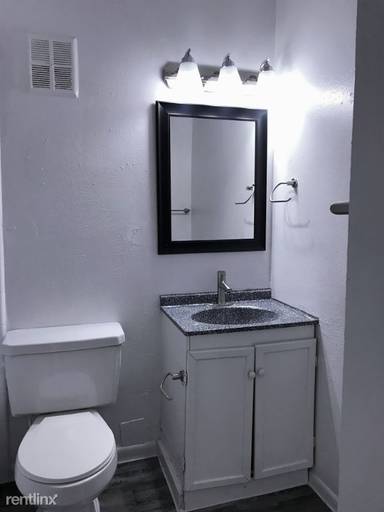 Main picture of South Crest