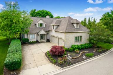 Main picture of 8453 Greenside Dr