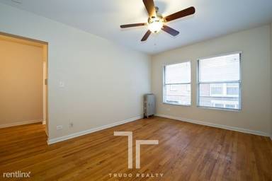 Main picture of 4124-4132 N Sheridan Rd