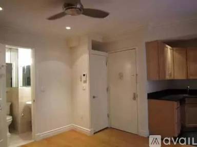 Main picture of 420 E 9th St