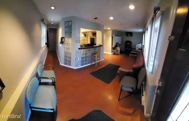 Main picture of 555 Islip Ave