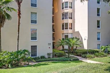 Main picture of 204 Quayside Cir