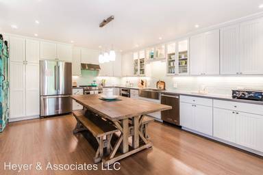Main picture of 321 Kaelepulu Dr