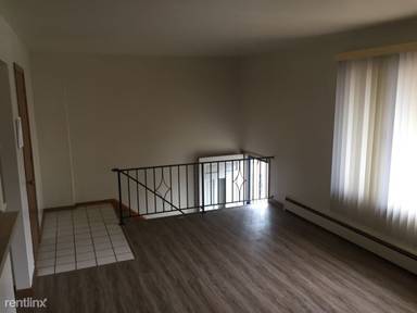 Main picture of 1060 Polk Pl