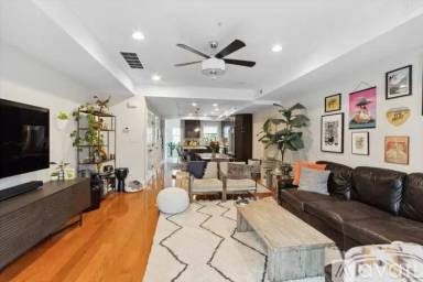 Main picture of 230 Wendover St