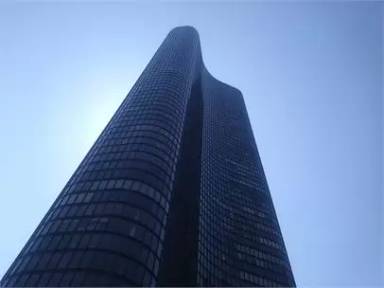 Main picture of Lake Point Tower Condominium