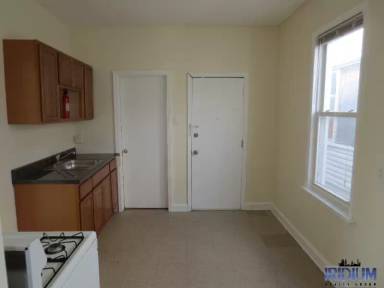 Main picture of 120 Norwood St