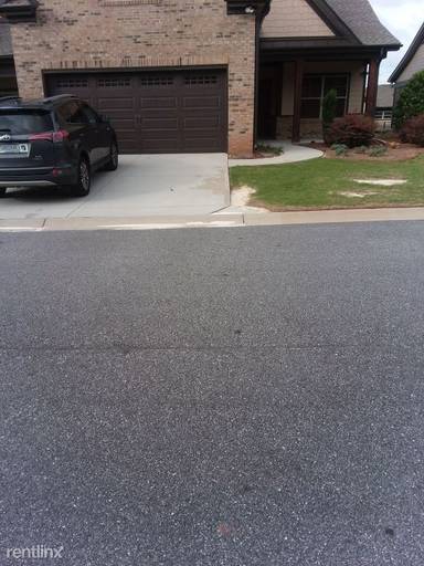 Main picture of 213 Bell Heather Ln