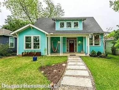Main picture of 4305 Bellvue Ave