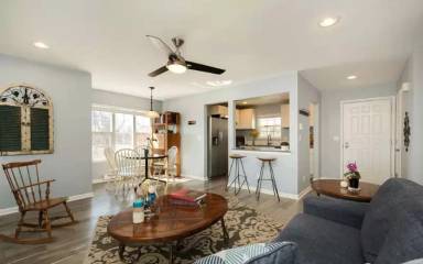 Main picture of 1300 W Stuart St