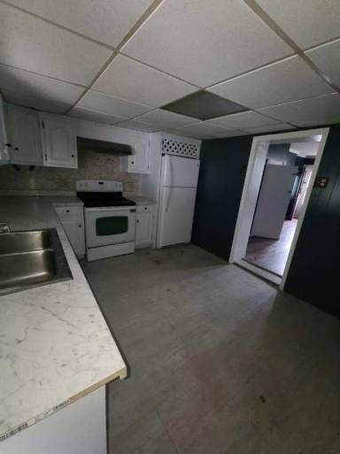 Main picture of 820 Nicolls St