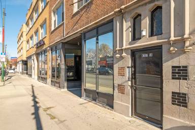 Main picture of 3154 W 64th St