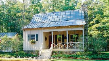 Main picture of 1 N College Cottage
