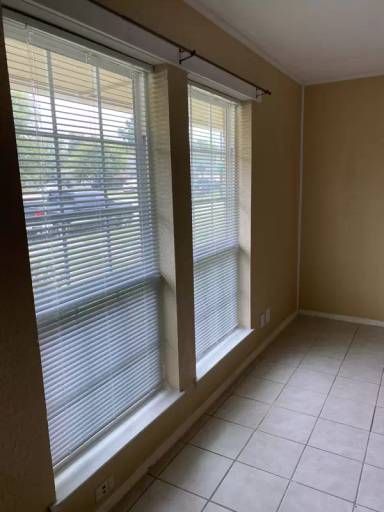 Main picture of 6336 Walraven Cir