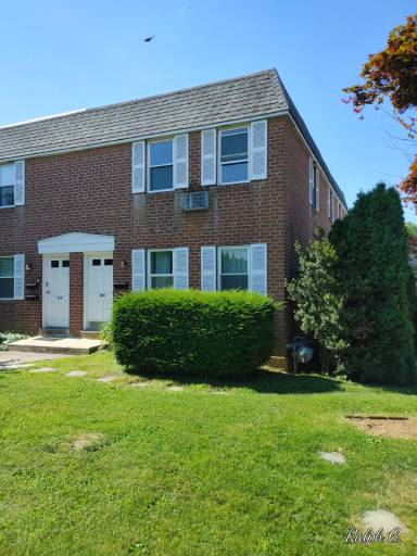 Main picture of 2888 W Chester Pike