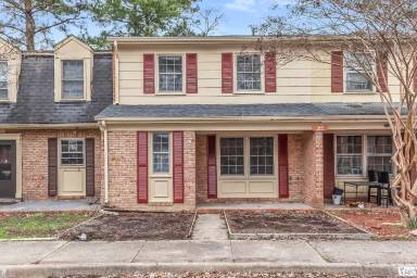 Main picture of 369 Circuit Ln