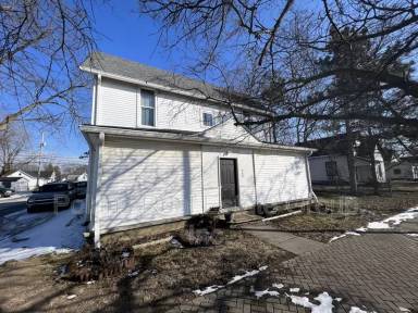Main picture of 908 S 8th St
