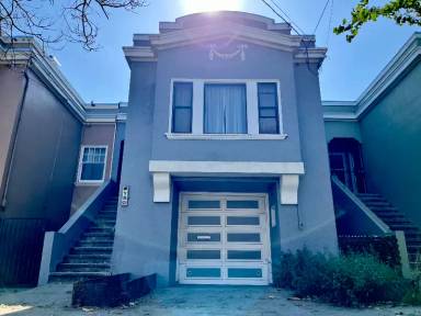 Main picture of 1450 York St