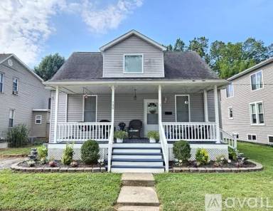 Main picture of 730 Maple St