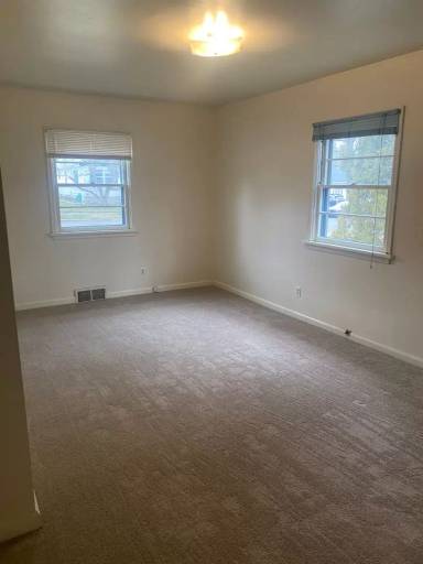 Main picture of 117 W Garfield St