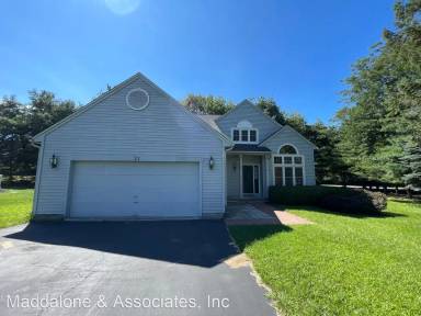 Main picture of 21 Chesterfield Dr