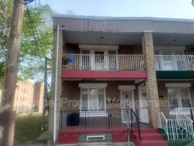 Main picture of 2114 W Pacific St