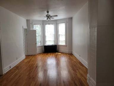 Main picture of 3736 N Ashland Ave