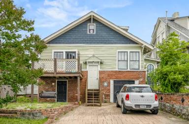 Main picture of 1902 Chamberlain Ave