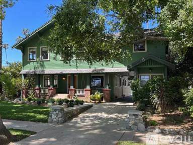 Main picture of 1915 Milan Ave