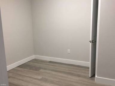 Main picture of 330 50th St Apartments