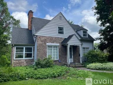 Main picture of 85 Continental Dr