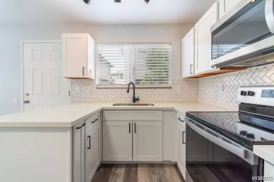 Main picture of 91-241 Makalauna Pl
