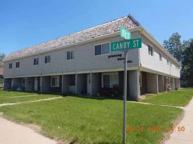 Main picture of 800 Canby St