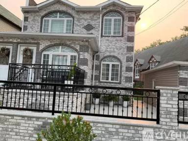 Main picture of 11043 168th St
