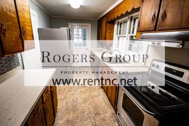 Main picture of 1149 N Main St