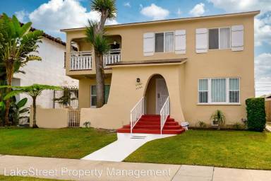 Main picture of 2706 W 43rd Pl