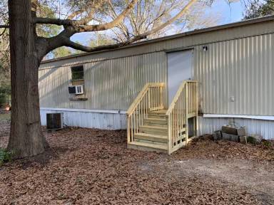 Main picture of 43 Sandy Ln