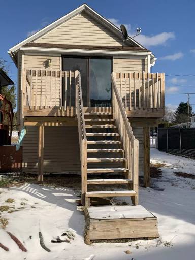 Main picture of 704 Monges St