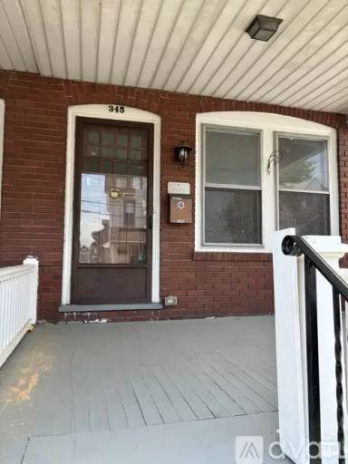 Main picture of 345 6th Ave