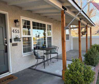 Main picture of 455 Soares Ave