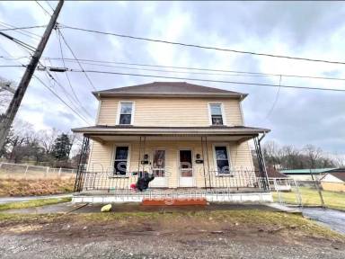 Main picture of 101 W Fulton St